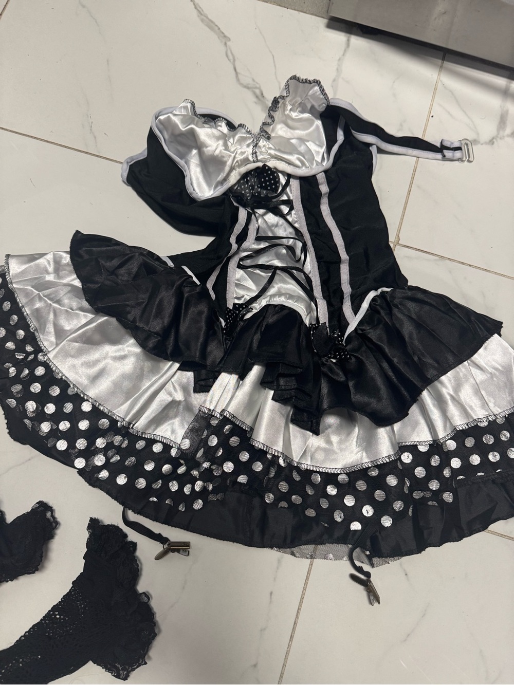 Costume - Picture 4 of 8